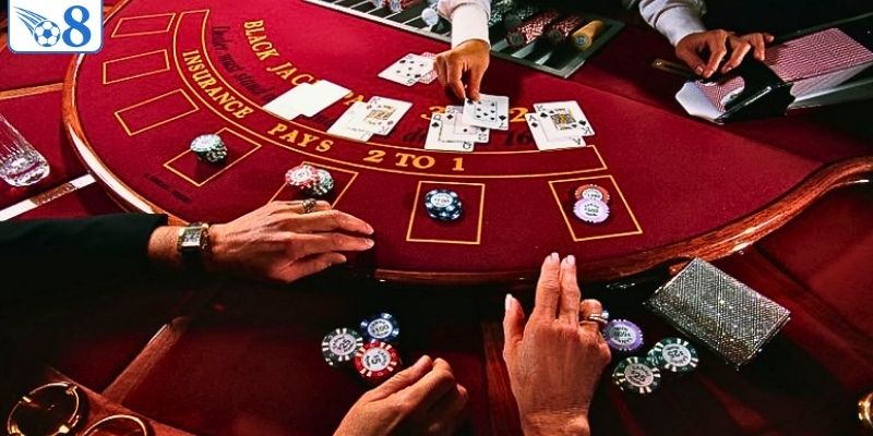 Giải Mã Nhóm Kéo Baccarat - Bản Chất Và Cách Tiếp Cận Hiệu Quả 2 Giữ cái đầu lạnh để không bị cuốn theo hiệu ứng đám đông