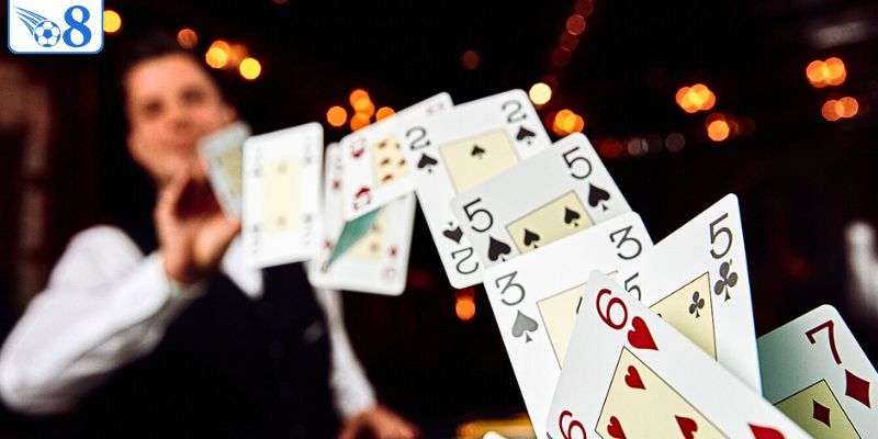 Không gian sảnh game bài trực tuyến dễ theo dõi